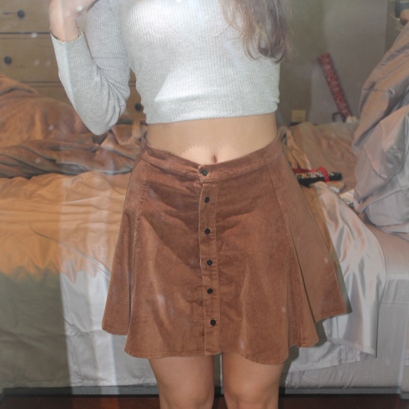 Brandy Melville Dresses & Skirts - NEW Brandy Melville button down Skirt